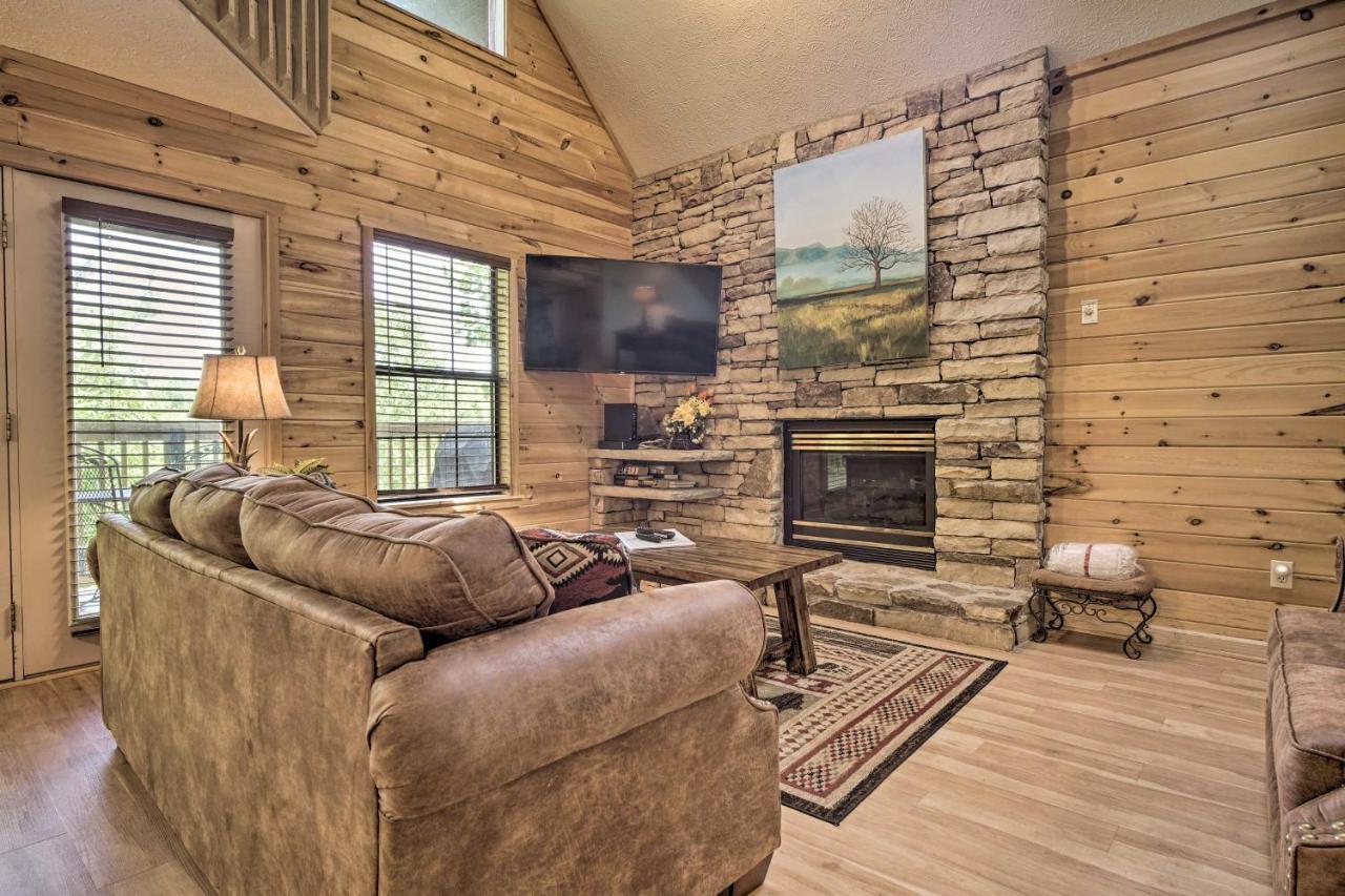 Rustic Pigeon Forge Home With Private Hot Tub! Exterior foto